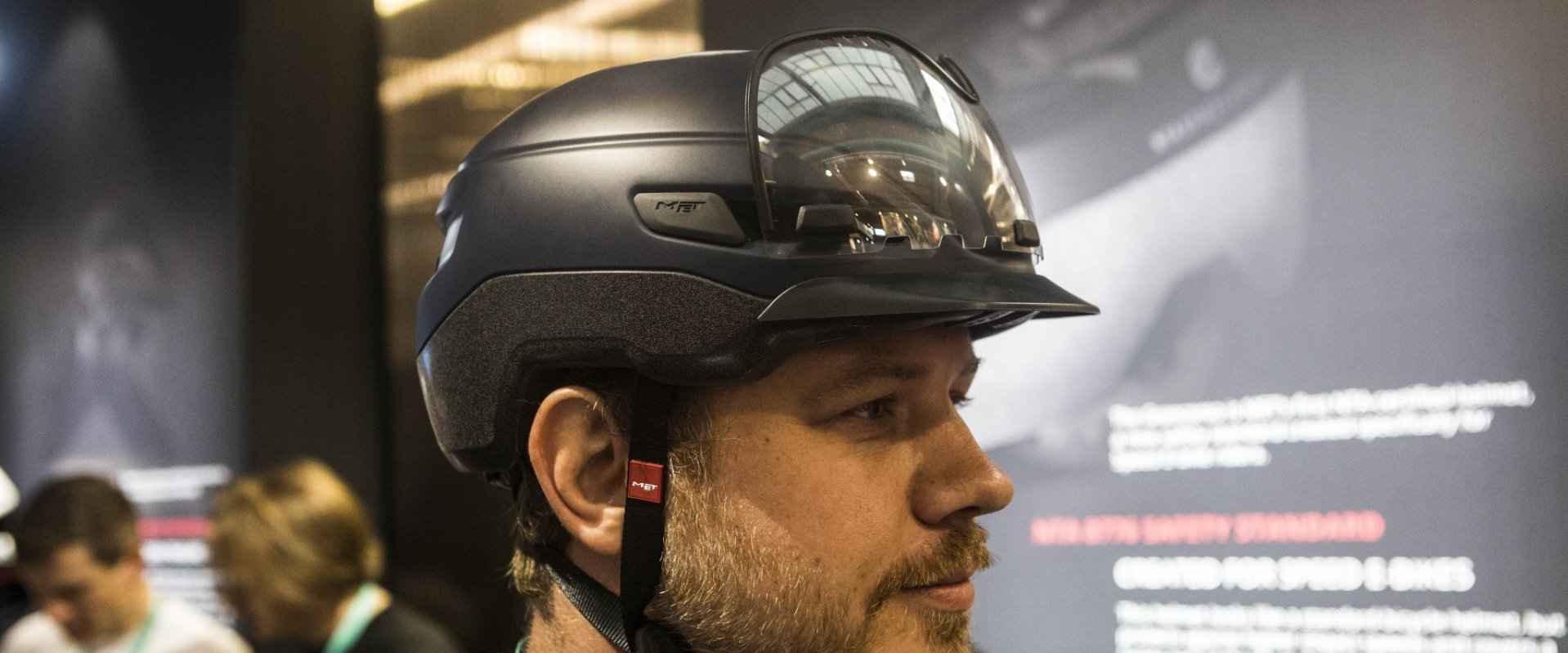 EIn Helm mit E-Bike Zuslassung, der MET Grancorso.