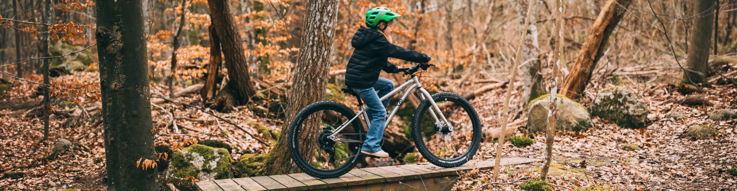 Early Rider Kinder-Mountainbike auf einem Waldtrail – hochwertiges Kinderfahrrad für Abenteuer, Trails und erste MTB-Erlebnisse