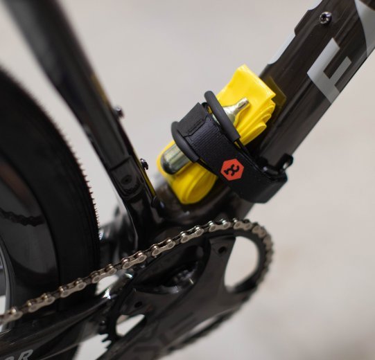  A Pirelli P-Zero SmarTube and cartridge are attached directly to the frame.