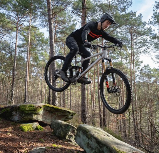 Air, Steel and Titanium – Mountain Bike... | bike-components