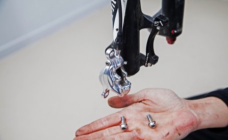 How To: Entlüften einer Formula Bremse | bike-components