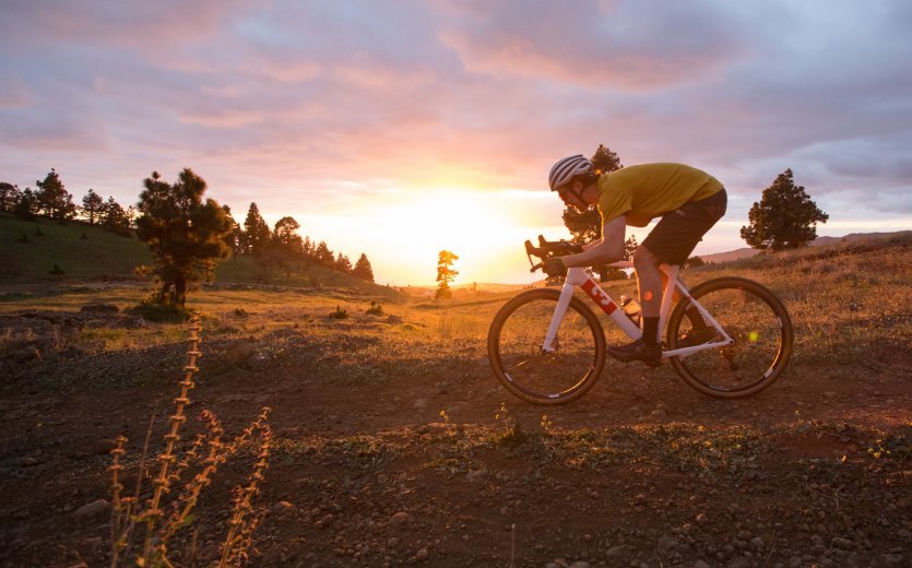 Der Mountainbiker, der mit dem Gravelbike mehr Freude aus einfacheren Trails und Forstautobahn-Transfers herauskitzelt