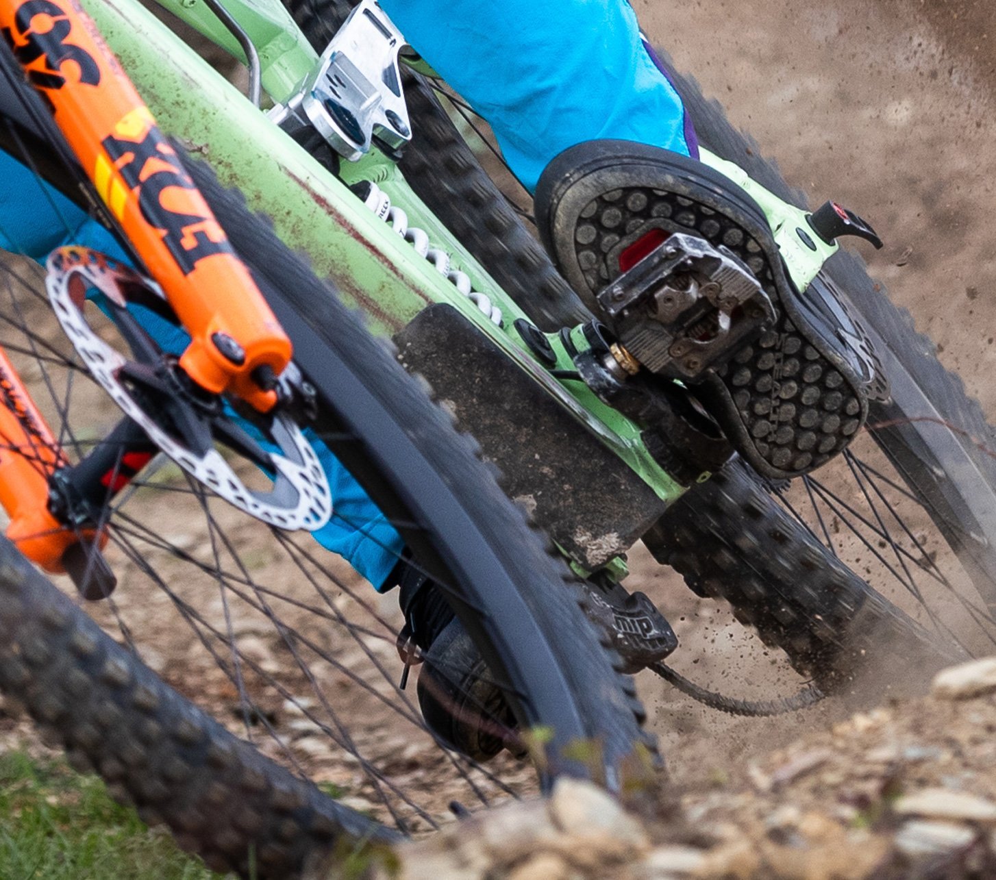 Pedale-LPHeader_Mobil_1454x1285_210510_Specialized_2FO_DH_Hürtgenwald_0669_vv.jpg