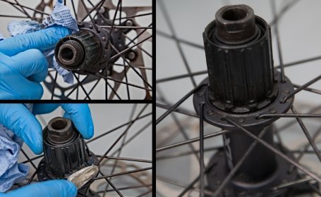 The freehub is cleaned with a cloth. 
