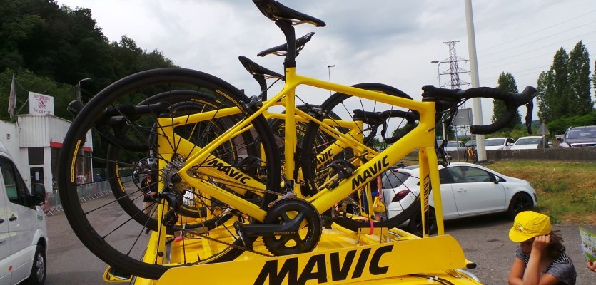 bc im Mavic Materialwagen bei der Tour de France