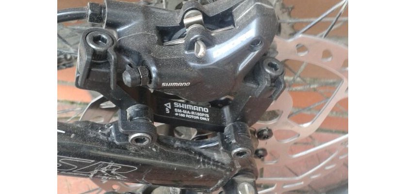 Bremssattel und Bremsscheibe hinten Shimano DeoreBR-M615 Modell 2014 montiert
