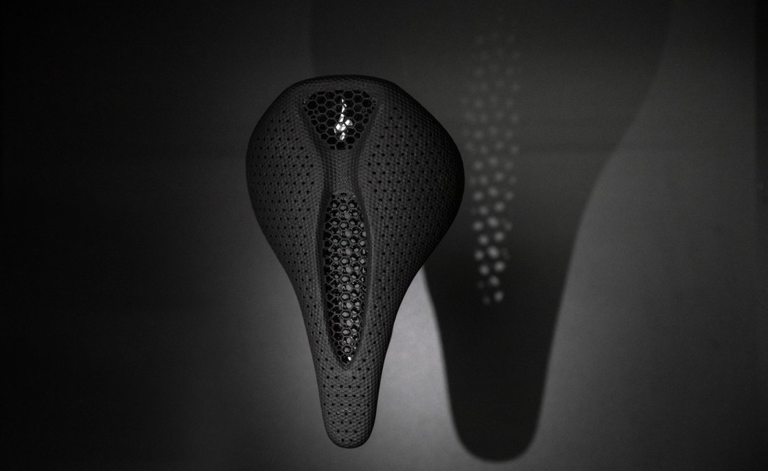 The Specialized Power Mirror saddle is 3D printed and features a honeycomb structure for the desired comfort.