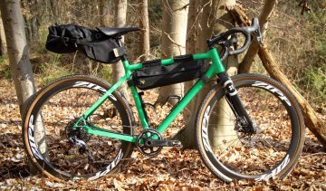 Topeak Bikepacking Taschen: MidLoader und BackLoader an Nicolai Argon CX