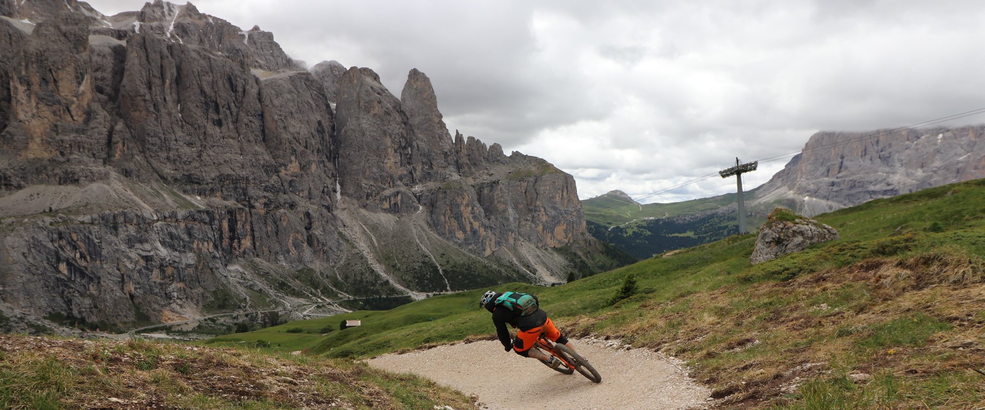 Perfekte Anlieger vor Dolomitenpanorama.