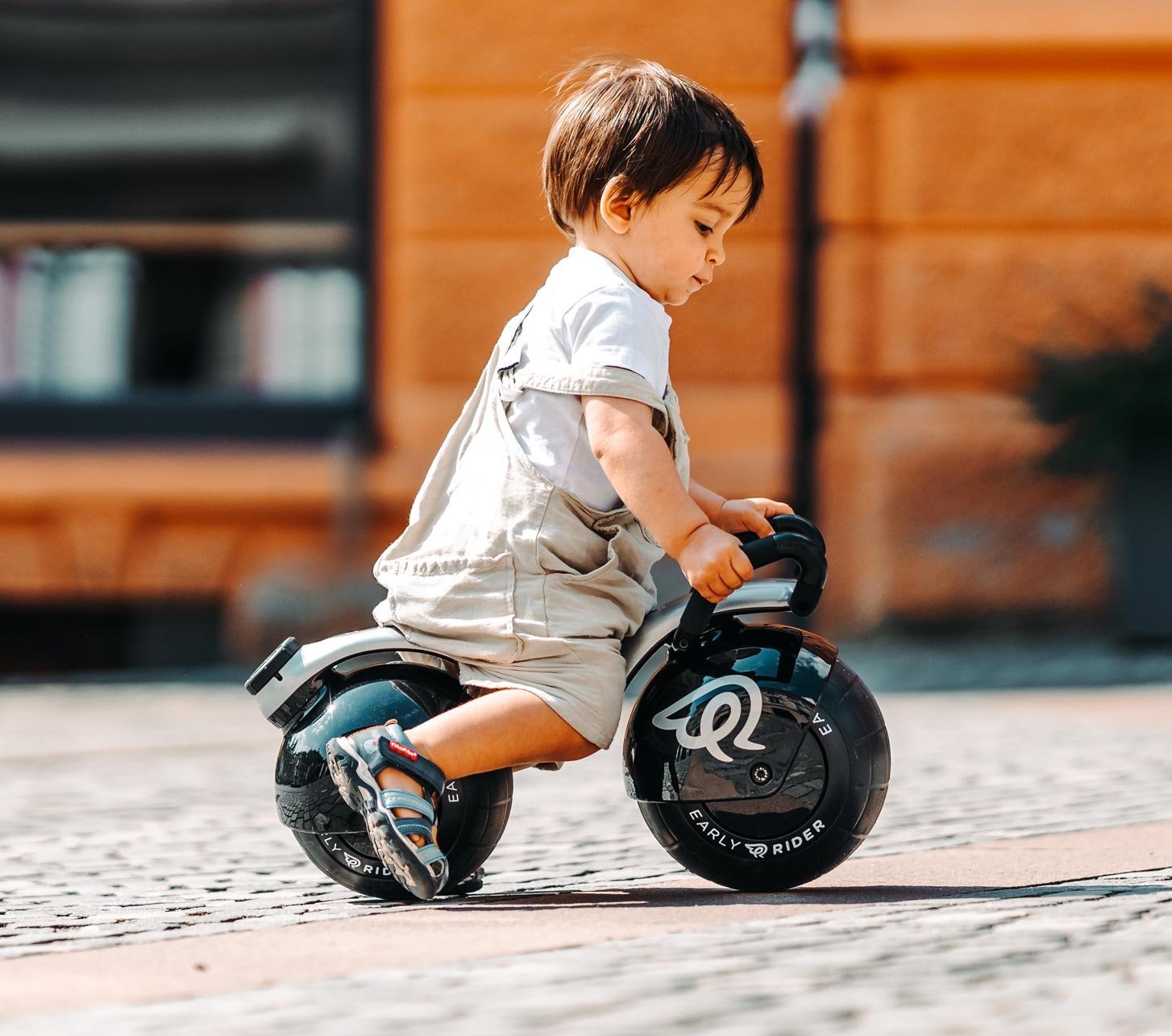 Early Rider Super Velio Kinderlaufrad für Kleinkinder – spielerischer Einstieg ins Radfahren mit leichtem Balance Bike