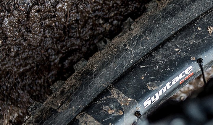 Synergy: rim and tyre form one extremely wide unit.