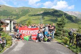 Gruppenfoto Teilnehmer Freeridecamp Livigno 2014 von dierasenmaeher.de