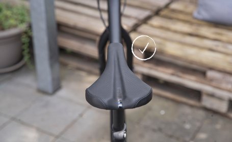 Um Druckstellen und ähnliches zu vermeiden, sollte der Sattel gerade ausgerichtet werden.