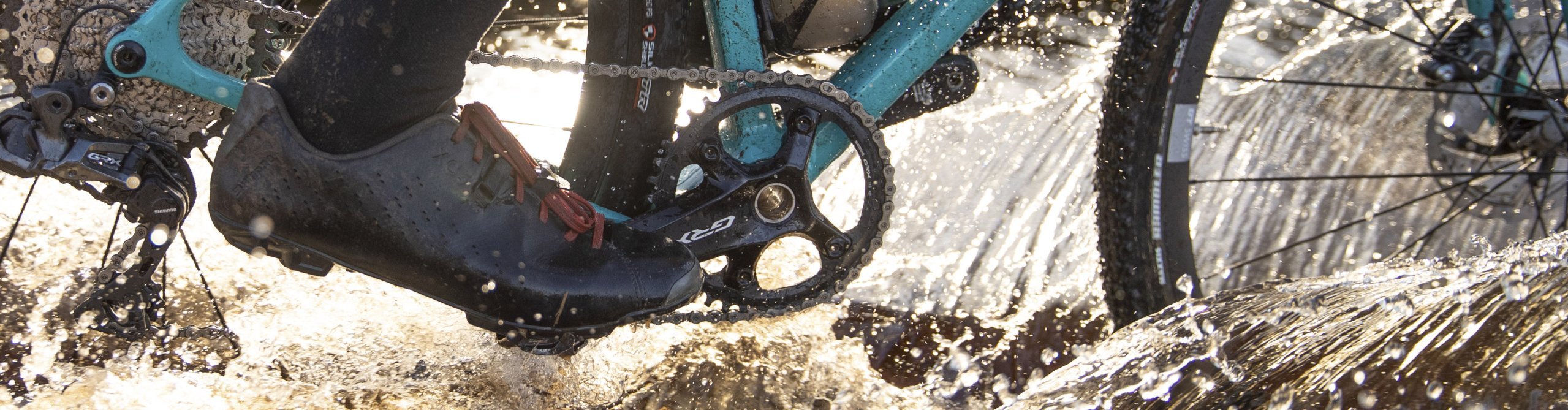 Gravel_Schuhe_Shimano_GRX_LPHeader_3840x1000.jpg