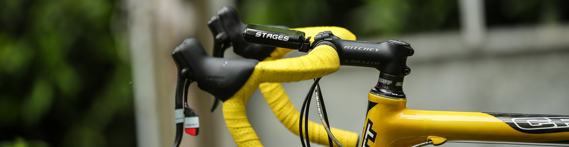 Stages Powermeter Fahrradcomputer am Lenker montiert, Seitenansicht