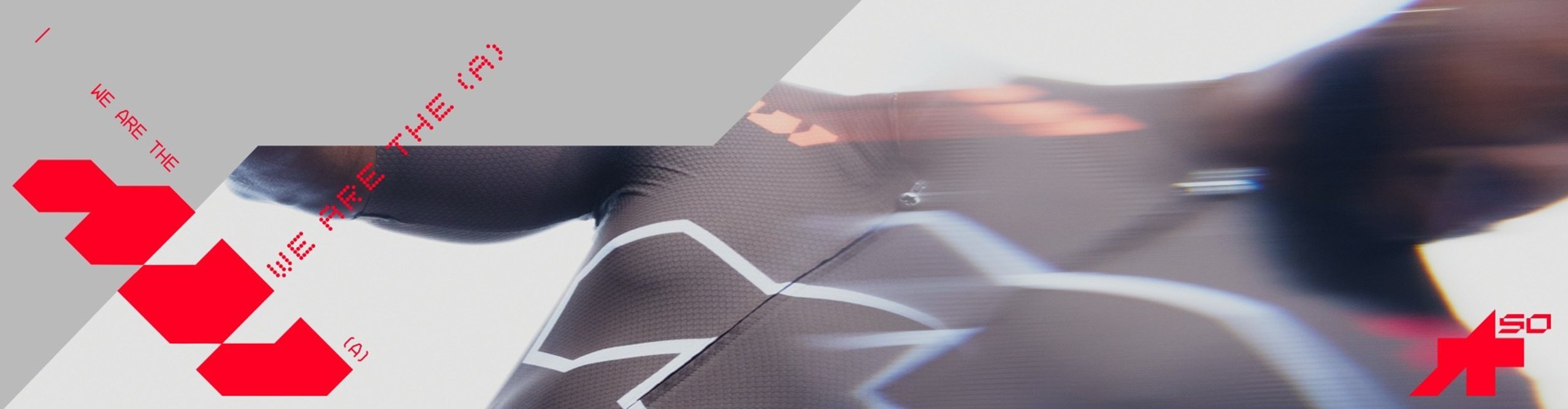 Visuel de campagne ASSOS « WE ARE THE A » – cycliste sur route en mouvement aérodynamique portant la tenue Racing Series pour le SS26 Racing Special Drop.