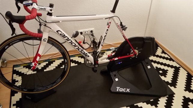 Tacx Neo Rollentrainer, Fahrrad Training