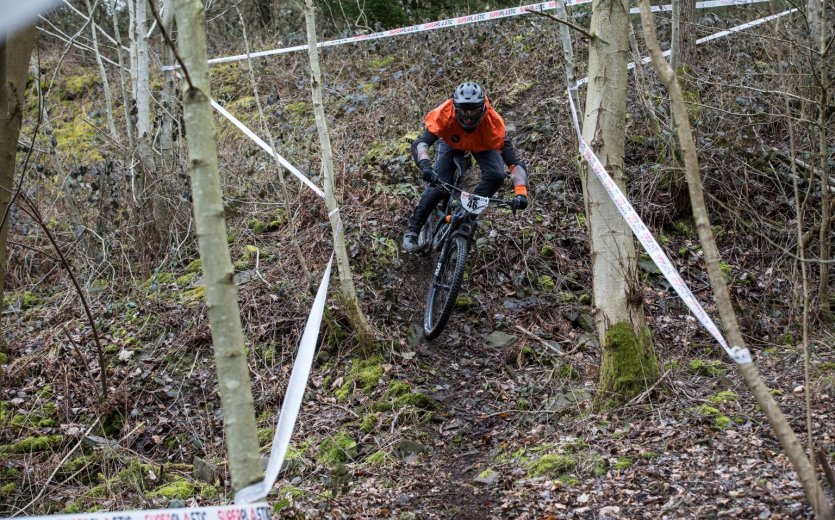 Die bike-components Mitarbeiter beim Superplastik Enduro Cup Rennen in Esneux, Belgien