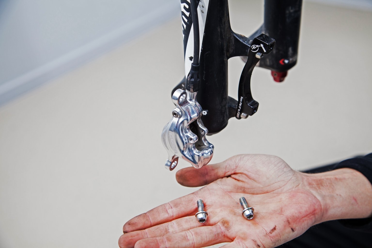 How To: Entlüften einer Formula Bremse | bike-components