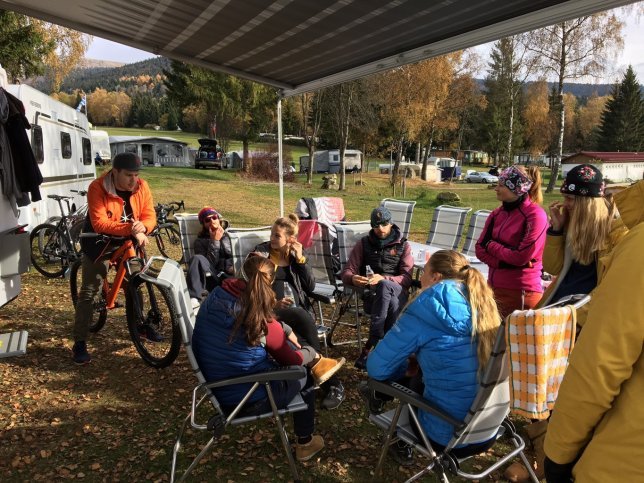 Brainstorming mit dem neuen Pushbiker Frauenteam.