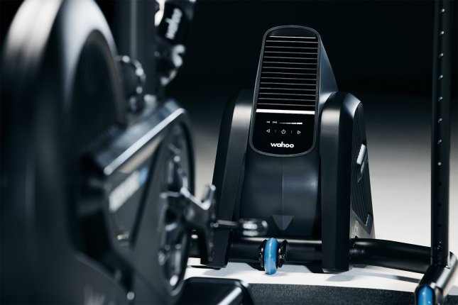 Der Wahoo KICKR HEADWIND Ventilator im Fokus. 