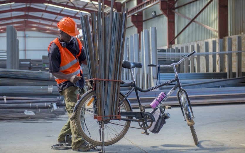 Lastenrad Baustahl Bauarbeiter Stahlarbeiter Fahrrad