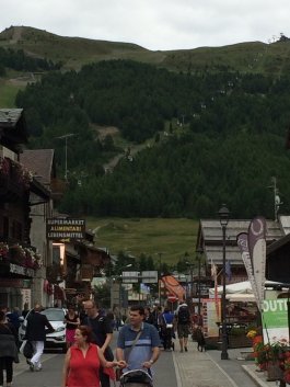 Blick von Livigno auf den Mottolino Bikepark