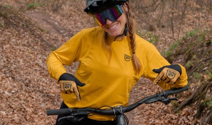 SRAM T-Type explicado: Las diferencias entre la transmisión mecánica y la electrónica