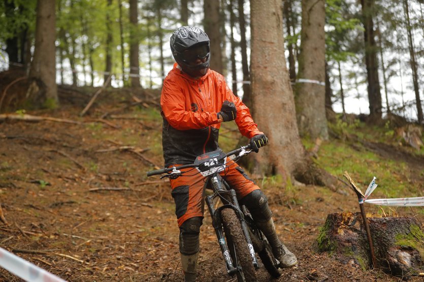 Mountain bike Mud Water Forest