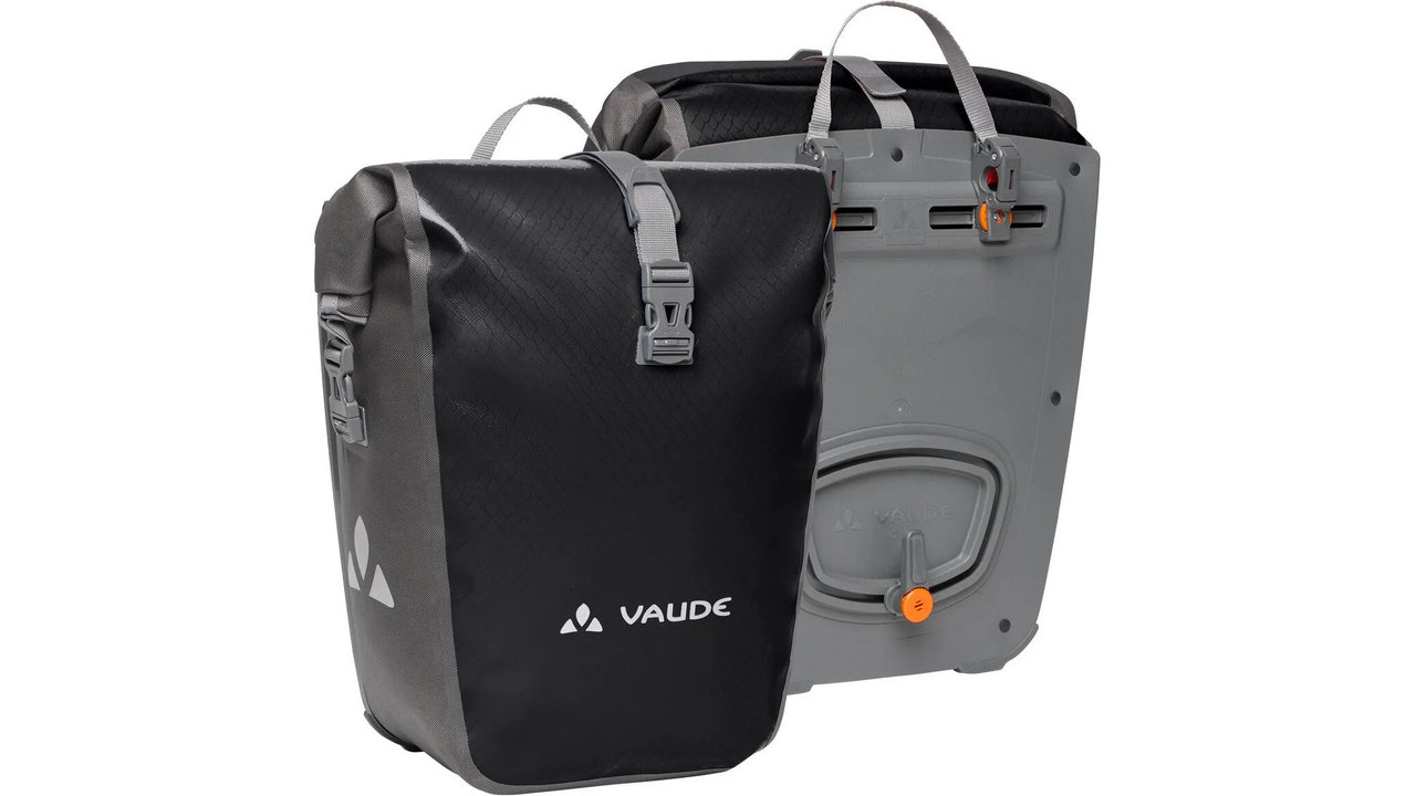 VAUDE Aqua Back Panniers: Waterproof, climate-neutral bags | bike