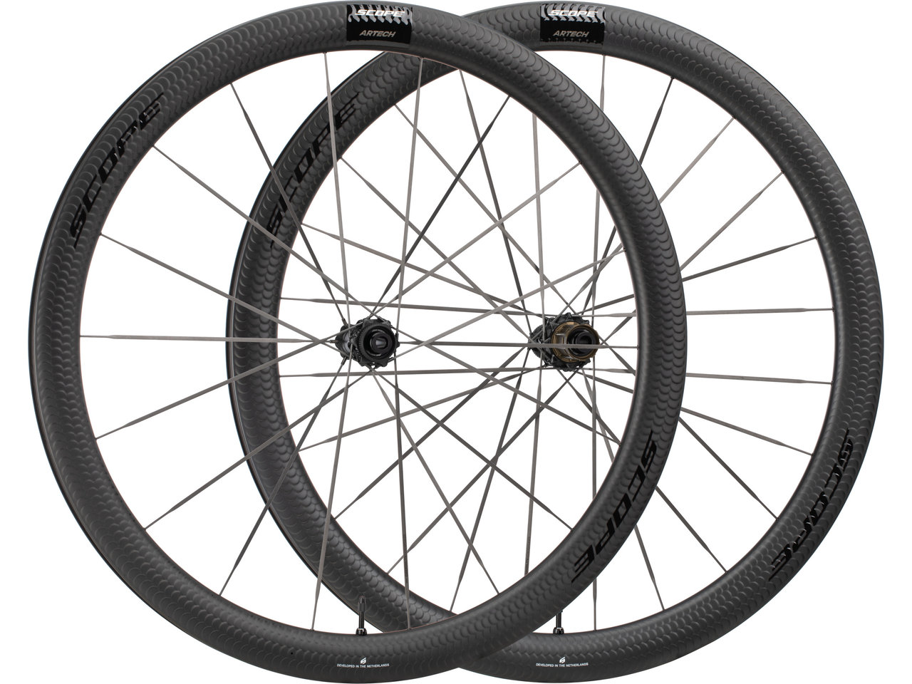 Paar Artech 4 Disc Rader 700mm 12x100 12x142mm Centerlock Schwarz