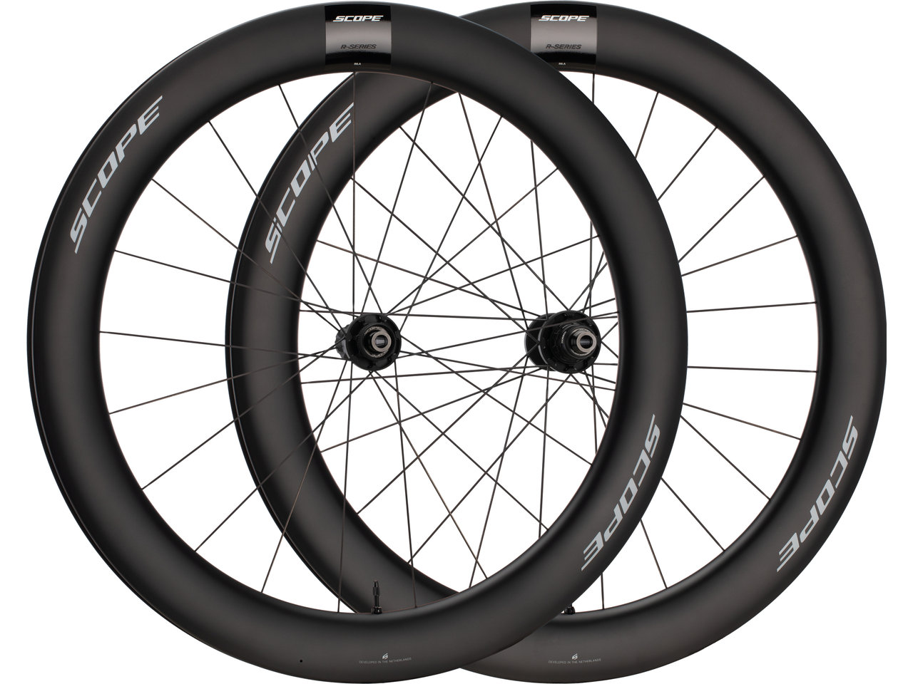 Scope R6.A 700c 65mm hjulsett Shimano body disc carbon sorte decals