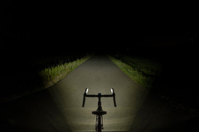 Lupine SL AX 10 31.8 mm front light with StVZO Approval - black | 3800