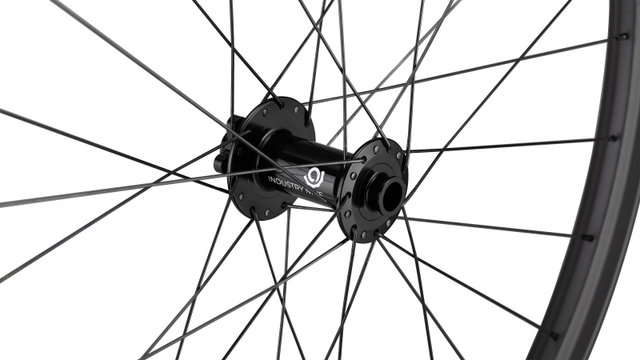 Specialized Roval Traverse SL II 1/1 Carbon Disc 6-Bolt 29" Boost wheel - black | front wheel only | front wheel only | front wheel only | 29" | Boost | 110 mm