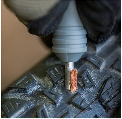Plugger Tubeless Tire Repair Kit - universal/universal