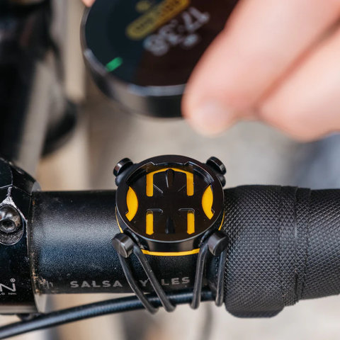 Beeline Universal Mount for Velo 2 - black