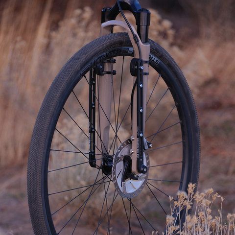 Old Man Mountain Axle Pack Fork Adapter - black