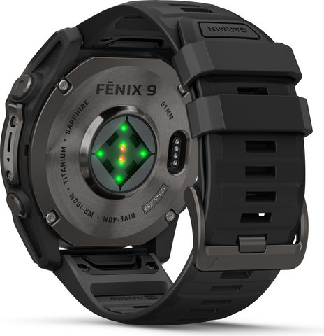 Garmin fēnix 9 AMOLED Sapphire DLC Titan 51 mm Multisport-Smartwatch - schwarz-carbongrau
