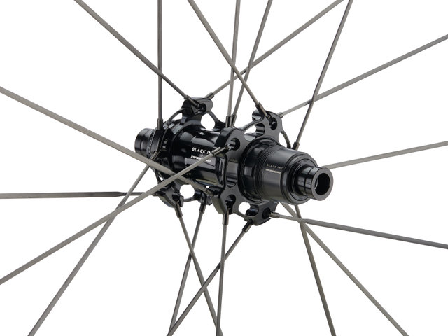 Black Inc 48|58 Disc Center Lock Carbon 28" Laufradsatz - silver label/28"/Non Boost/Non Boost/100 mm/142 mm/SRAM XDR/142 mm/100 mm/SRAM XDR/100 mm