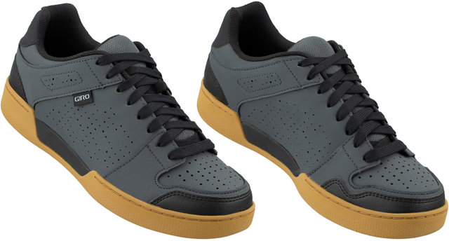 Giro Jacket II Shoes - dark shadow-gum/42