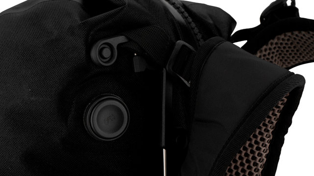 Atrack 25 L Backpack - black/25 litres