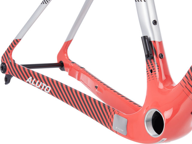 Factor Kit de cuadro de carbono ALUTO Gravel Disc SRAM Wide - -/- Factor Kit de cuadro de carbono ALUTO Gravel Disc SRAM Wide - -/-