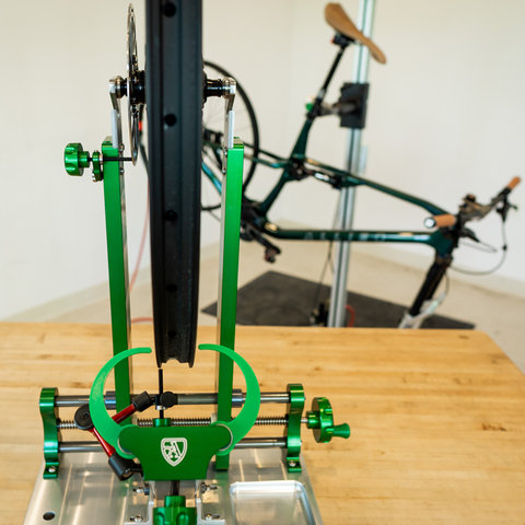 Abbey Bike Tools The Truing Stand - green