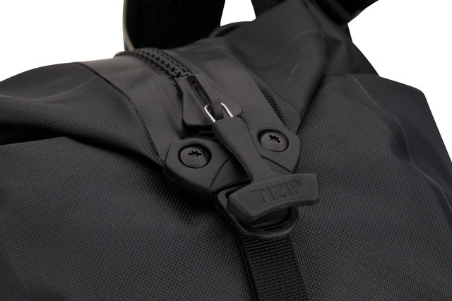 Atrack CR 25 L Backpack - black/25 litres