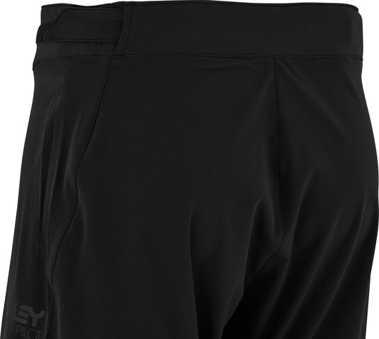 Factory Pilot Lite Shorts - blackout/32