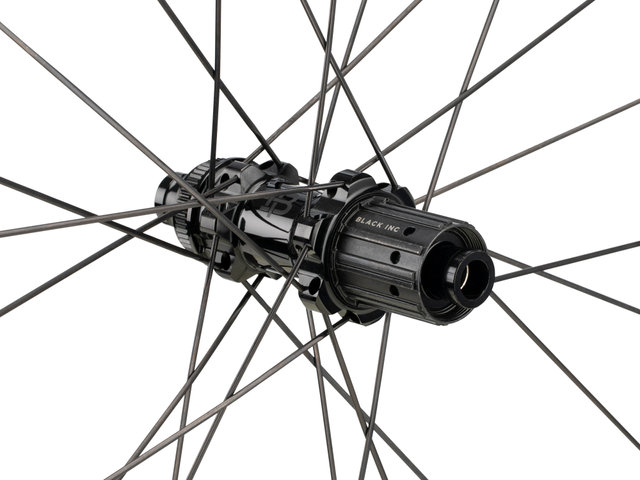 Black Inc Thirty Four Disc Center Lock Carbon 28" Laufradsatz - black/28" Satz (VR 12x100 + HR 12x142) Shimano