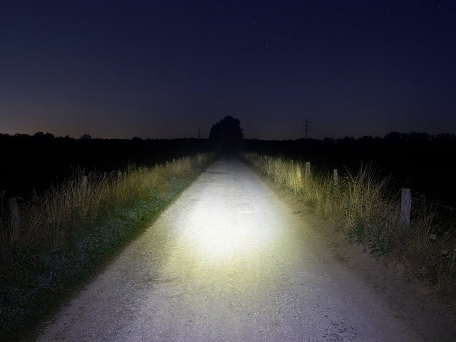 Lampe de Casque à LED Buster 800 HL - noir/800 lumens