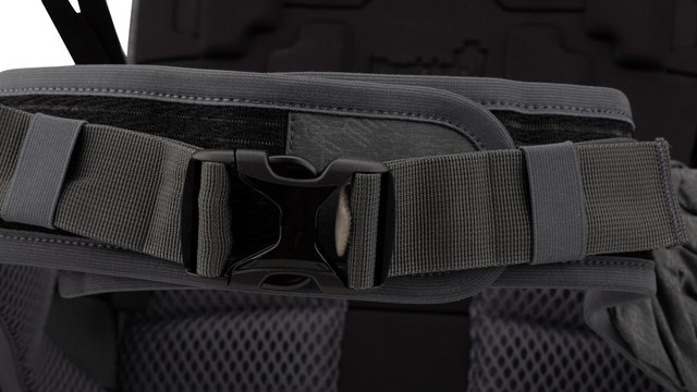 Mochila con protección integrada Trail Pro 26 - black-carbon grey/L/XL