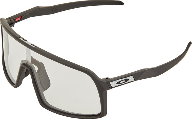 Oakley Sutro Photochromic Sunglasses - matte carbon/clear to black iridium photochromic