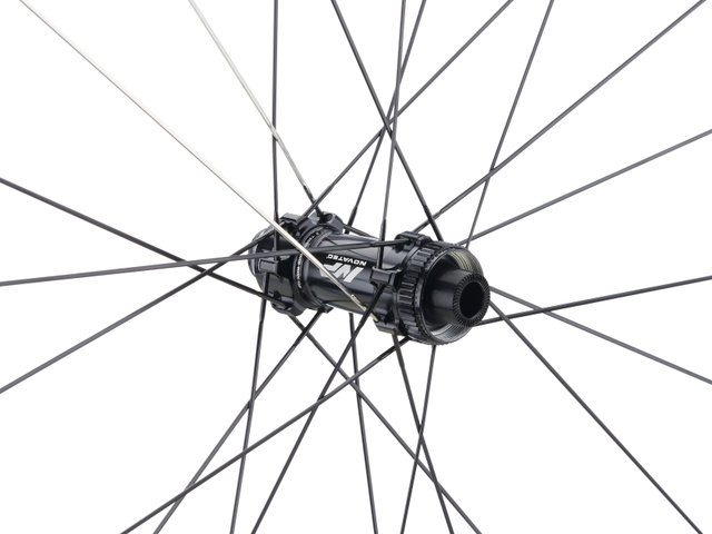 Novatec Juego de ruedas G24 PRO Disc Center Lock Carbon 28" - black/142 mm/100 mm/SRAM XDR/Non Boost/Non Boost/28"